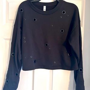 Alo Yoga Gromet cropped sweat shirt